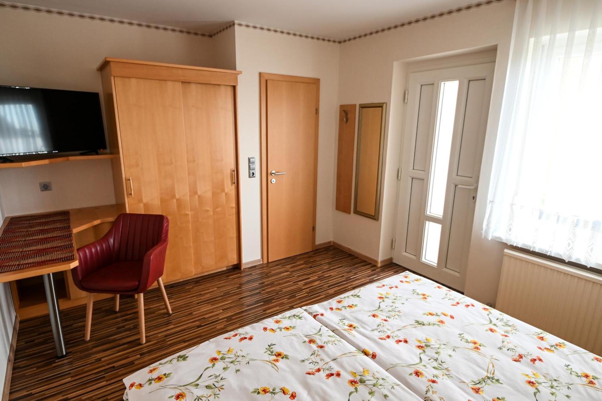 Gaestehaus Zum See Illmitz Extérieur photo